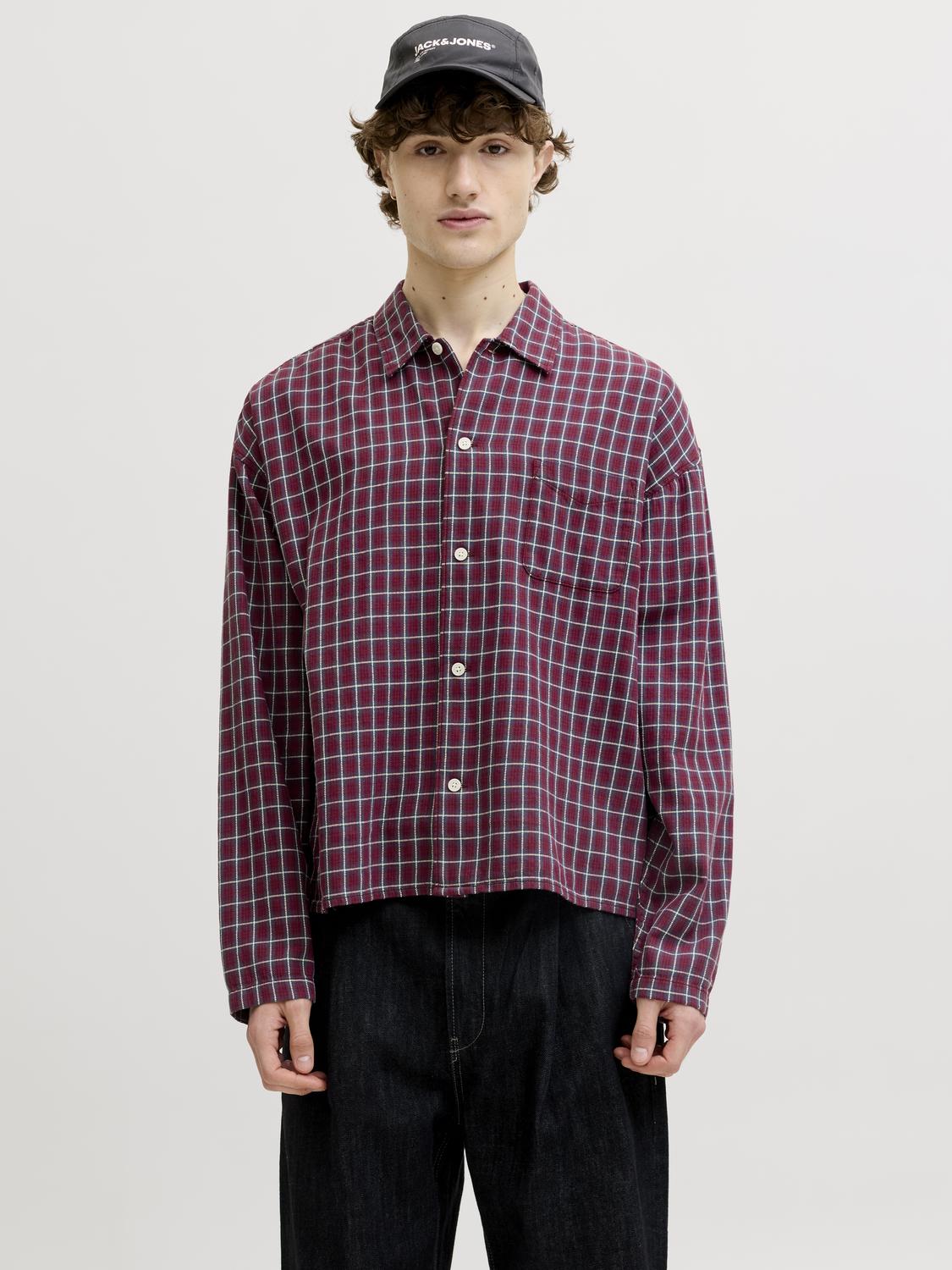 model_shot-front
